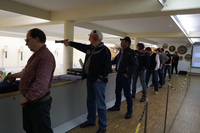 Bild 1 Bayernliga - Heimkampf Okt 2015 im Schützenheim Holzolling - 1. Wettkampftag