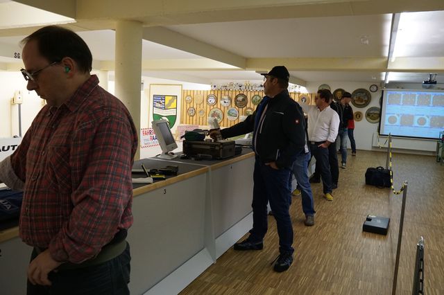 Bild 2 Bayernliga - Heimkampf Okt 2015 im Schützenheim Holzolling - 1. Wettkampftag